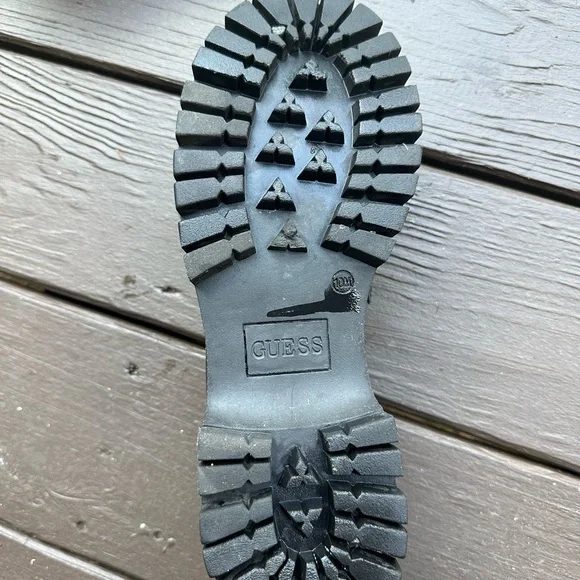 Guess Hillford Lug Sole Loafers Chunky Platform Women’s US 10M Gold Chain - Picture 8 of 11